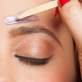 Eyebrows line creation waxing